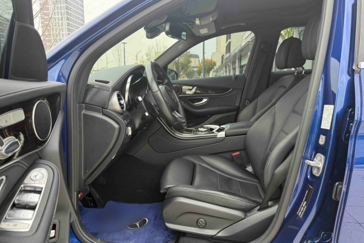 Used Mercedes-Benz GLC 2017 GLC 260 4MATIC Luxury Model
