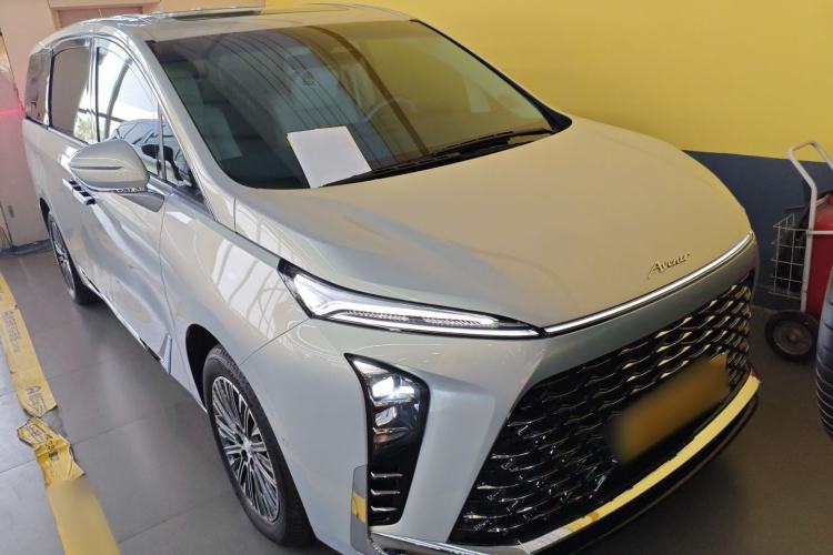 Used Buick GL8 New Energy 2024 Lu Zun Luxury Edition 6-Seater
