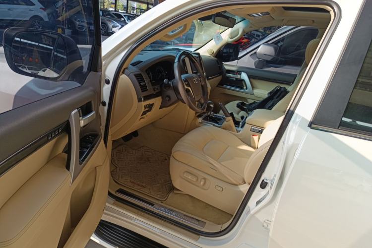 Used Toyota Land Cruiser (Parallel Import) 2017 5700 Middle East Edition
