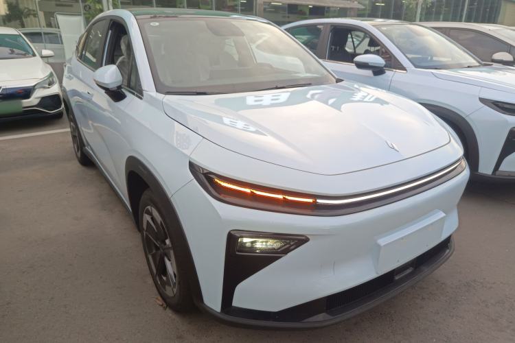 Used Livan Livan 7 2024 605 km Glory Edition
