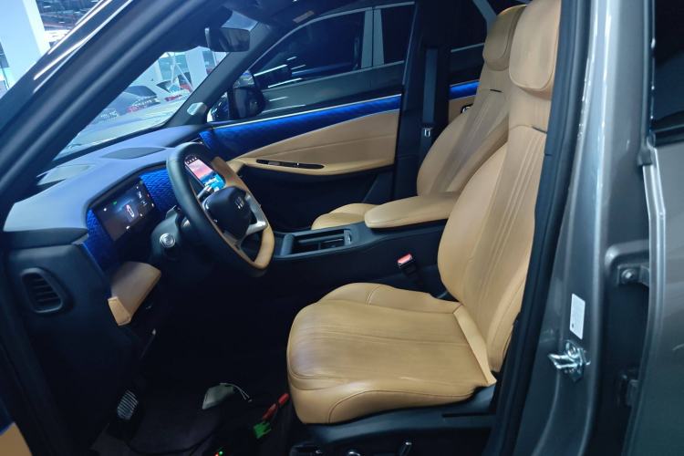 Used  L7 2023 1.5T 115 km Starship
