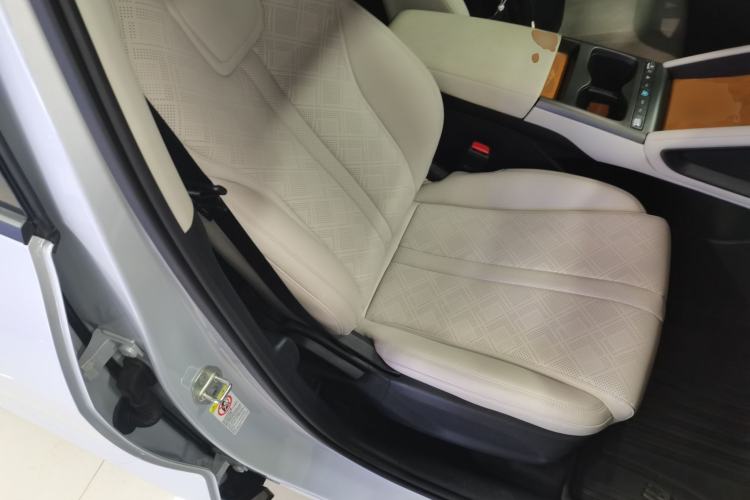 Used BYD Yuan UP 2025 Intelligent Driving Version 401 KM Dynamic Edition
