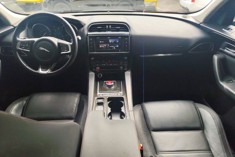 Used Jaguar F-PACE 2018 2.0T Two-Wheel Drive Urban Deluxe Edition
