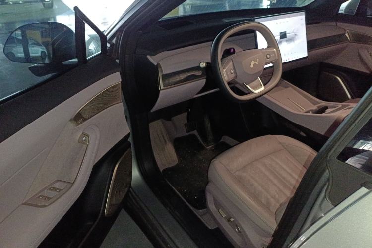 Used ONVO L60 2024 60 kWh Rear-Drive Version
