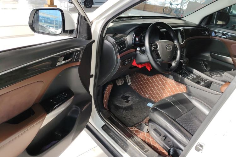 Used GAC Trumpchi GS8 2017 320T Two-Wheel Drive Luxury Smart Connectivity Version (7 Seats)
