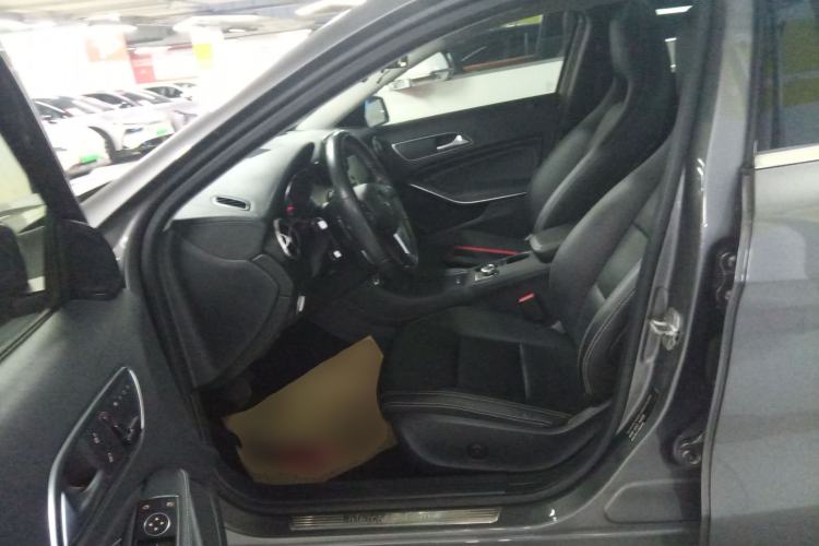 Used Mercedes-Benz GLA 2015 GLA 200 Fashion Model
