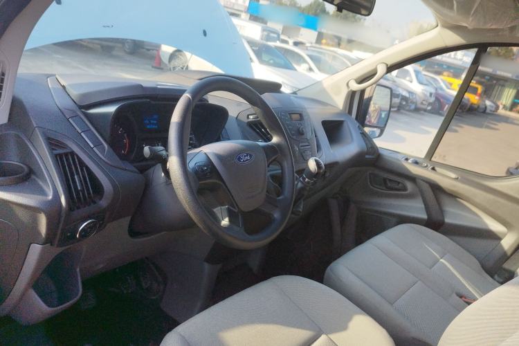 Used Ford Transit 2019 2.0T Diesel Multi-Purpose Commercial Vehicle Short Wheelbase Mid-Roof Design 6-Seater China VI Standard