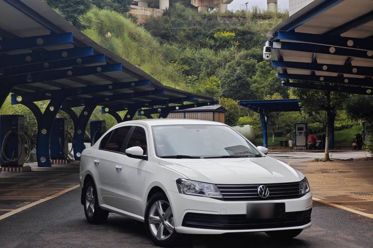 Used Volkswagen Lavida 2017 1.6L Automatic Comfort Edition
