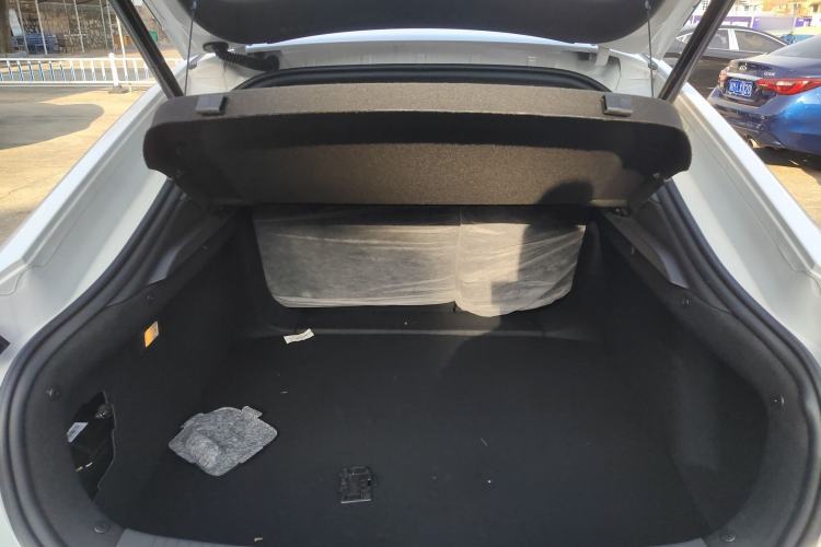 Used Changan UNI-V iDD 2023 Zhidian iDD 1.5T 113km Smart & Fun Version (Rapid Edition)
