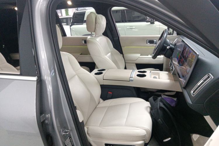 Used Li Auto L8 2023 Max model
