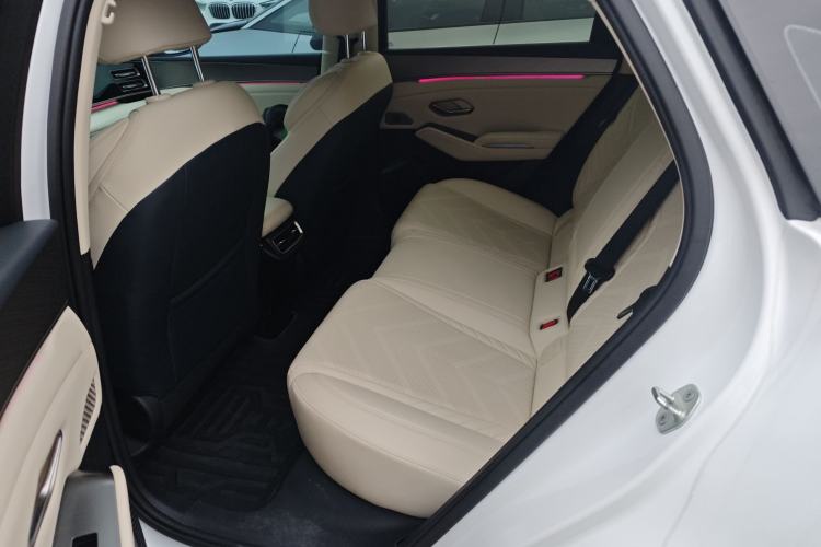 Used BYD Qin L 2024 DM-i 120KM Excellence Model
