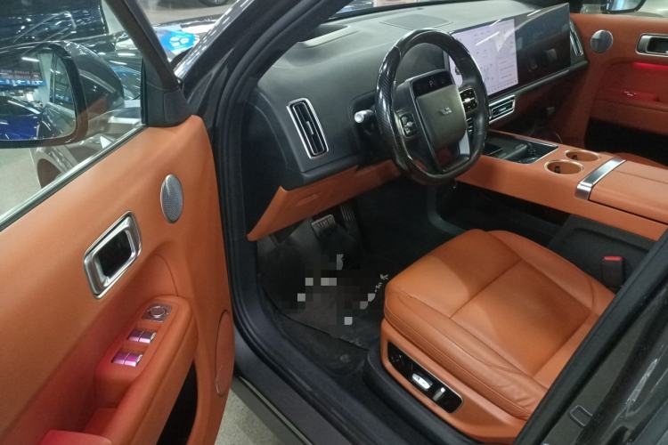 Used Li Auto L8 2023 Pro Model
