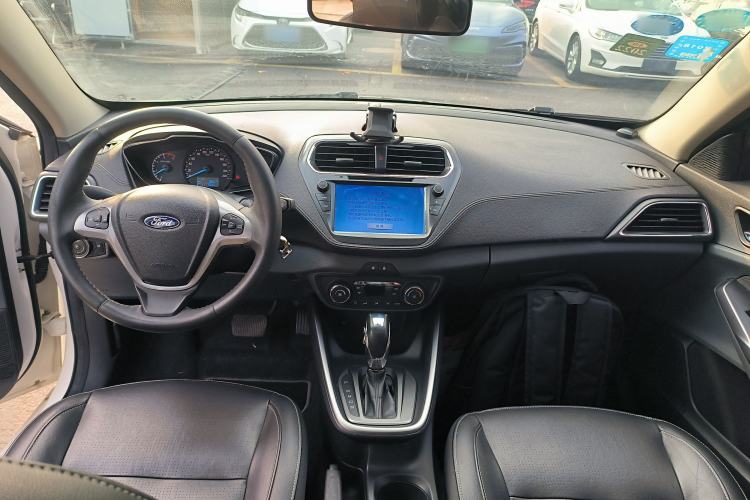 Used Ford Escort 2015 1.5L Automatic Fashion Model
