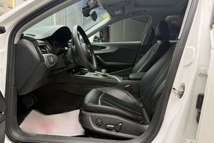 Used Audi A4L 2018 30th Anniversary Edition 40 TFSI Trendy Model
