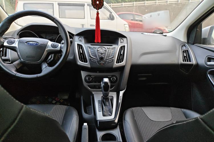 Used Ford Focus 2012 Sedan 1.6L Automatic Fashion Edition