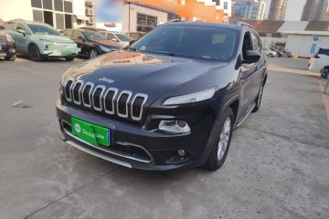 Used Jeep Cherokee 2017 2.0L Superior Edition