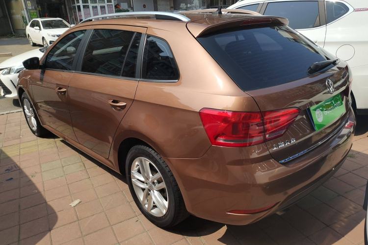 Used Volkswagen Gran Lavida 2015 1.6L Automatic Comfort Edition
