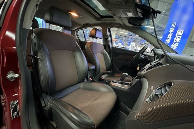 Used Chevrolet Cruze 2013 Hatchback 1.6L Automatic Luxury Model
