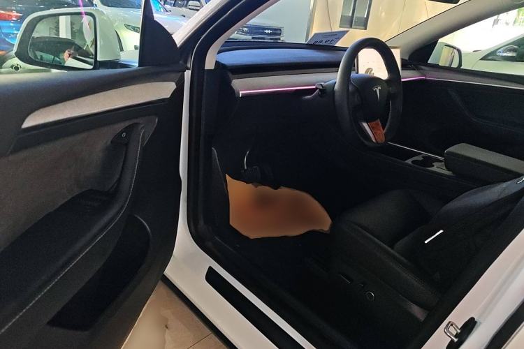 Used Tesla Model Y 2024 Rear-Wheel-Drive Version
