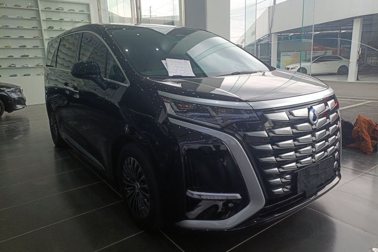 Used Denza D9 2022 DM-i 970 Four-Wheel Drive Flagship Model
