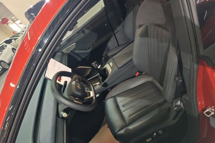 Used ONVO L60 2024 60 kWh All-Wheel Drive
