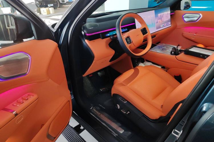 Used Lynk & Co 900 2025 2.0T Ultra
