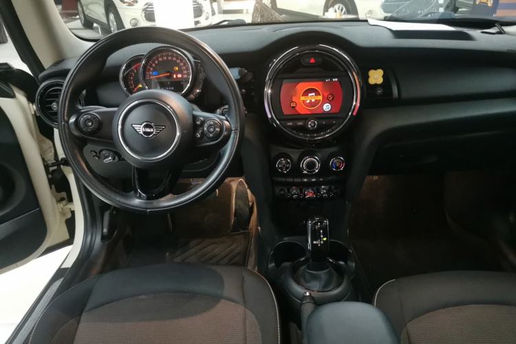 Used  MINI 2019 1.5T ONE
