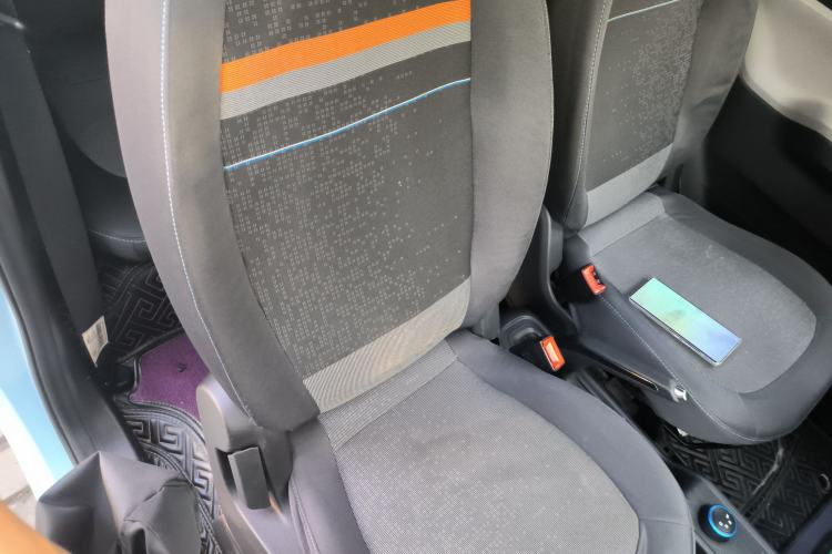 Used Wuling Hongguang MINIEV 2021 Macaron Sandwich Model 120 km Lithium Iron Phosphate