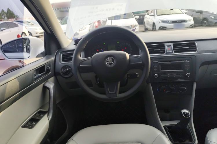 Used Skoda Rapid 2016 1.6L Manual Trend Edition
