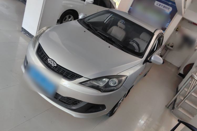 Used Chery Fengyun 2 2013 Hatchback 1.5L AMT Ruìyì Edition