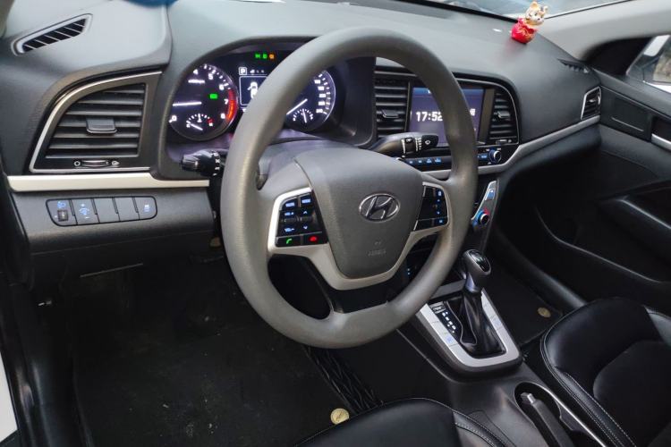 Used Hyundai Elantra 2016 1.6L Automatic ZhiXuan – Elite Version
