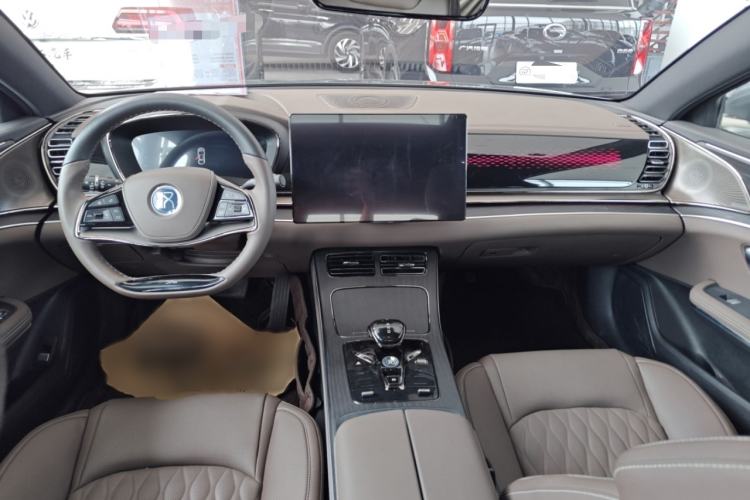 Used BYD Han 2022 DM-i 121KM Luxury Model
