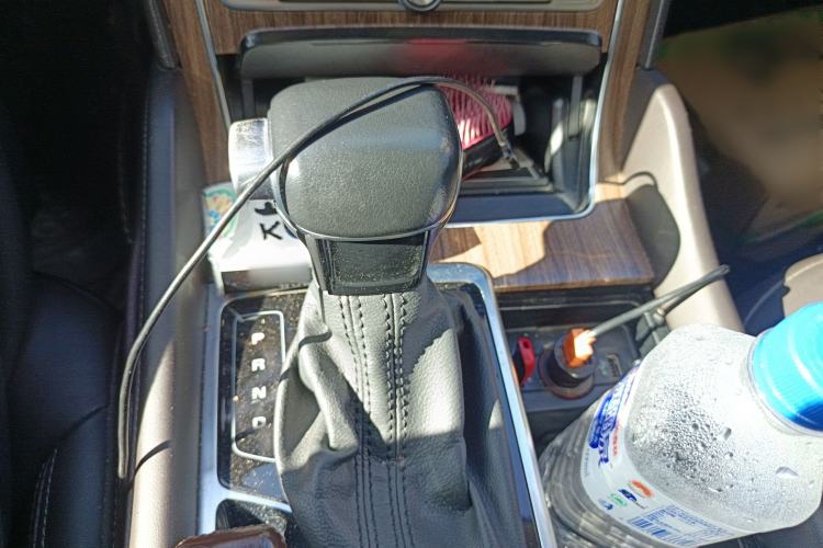 Used Roewe RX8 2018 30T Smart Connectivity Four-Wheel Drive Flagship Edition
