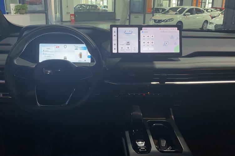 Used Geely Auto Haoyue L 2023 2.0T DCT Prestige Edition
