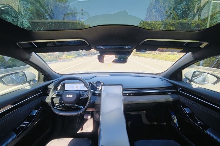 Used  L6 2024 125km Creative Edition
