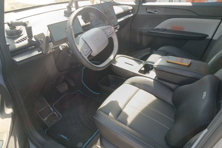 Used Venucia VX6 2025 Large Flat-Layout 520 Pro