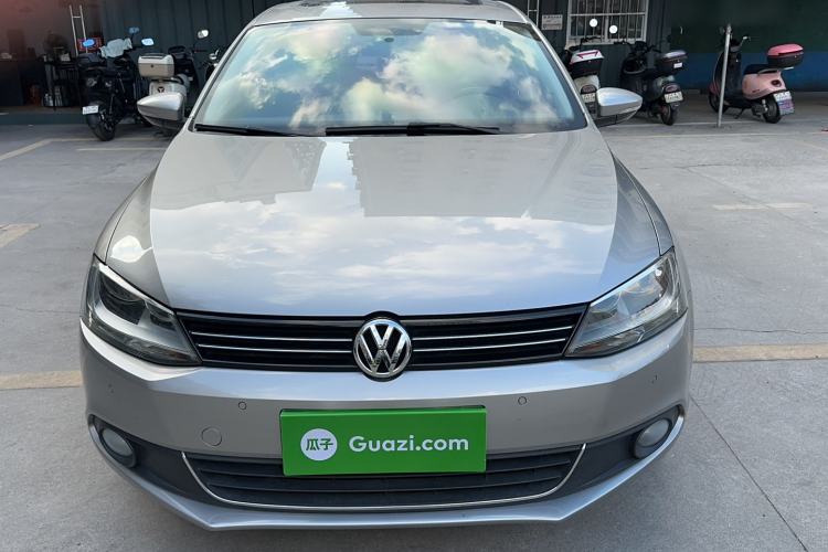 Used Volkswagen Sagitar 2014 Revised Version 1.4TSI Automatic Luxury Edition
