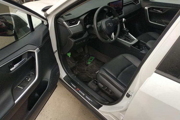 Used Toyota RAV4 2023 2.0L CVT Two-Wheel Drive Fashion Plus Edition