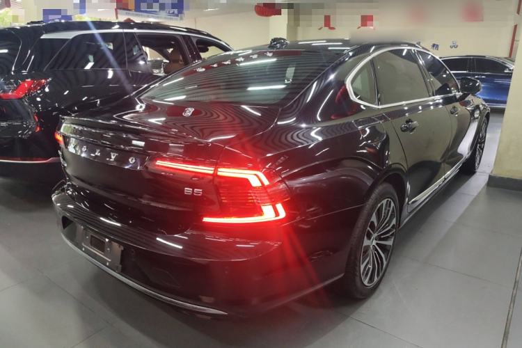 Used Volvo S90 2024 B5 Zhiyi Luxury Edition
