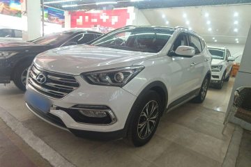 Used Hyundai Santa Fe 2017 2.4L Automatic Two-Wheel Drive Smart Version 5 Seats