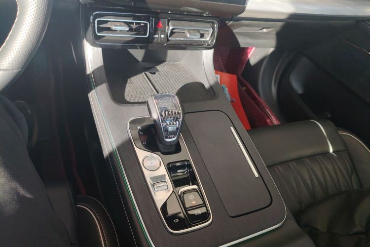 Used GAC Trumpchi GS8 2024 Linghang Series 2.0 TGDI Two-Wheel Drive Luxury Smart Connectivity Version