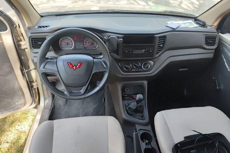 Used Wuling Hongguang V 2022 1.5L Jingqu Edition Electric-Assist LAR
