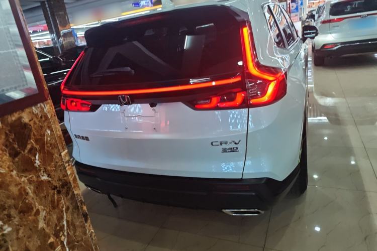 Used Honda CR-V 2023 240TURBO Two-Wheel-Drive Luxury Version 5 Seats
