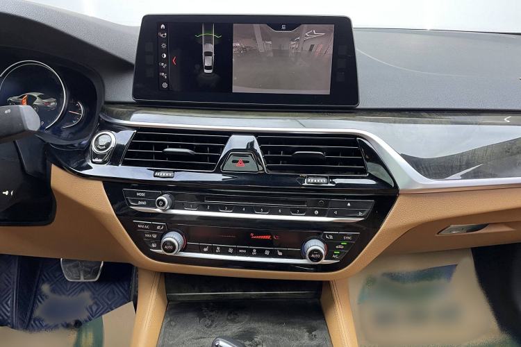 Used BMW 5 Series 2018 530Li Leading Model M Sport Package
