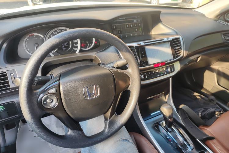 Used Honda Accord 2015 2.0L LX Comfort Edition
