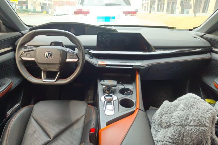 Used Changan UNI-V 2022 1.5T Prestige Version