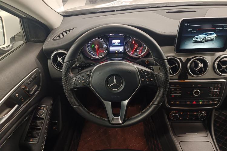 Used Mercedes-Benz GLA 2016 GLA 220 4MATIC Luxury Model
