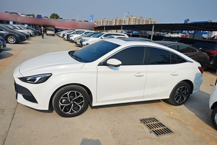 Used MG 5 2023 180 DVVT CVT Luxury Edition
