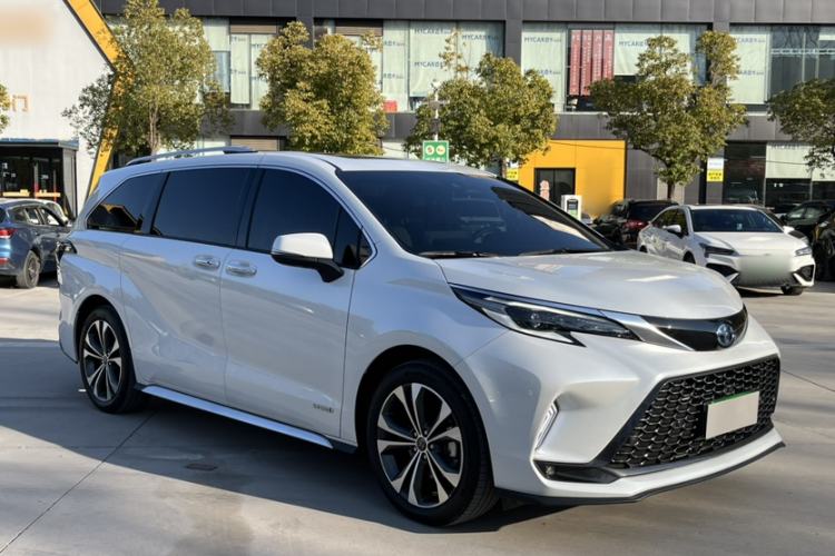 Used Toyota Granvia 2023 2.5L Hybrid Prestige PLUS Edition
