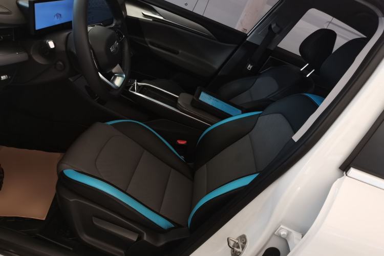 Used Geometry G6 2022 620 New Le Xinying
